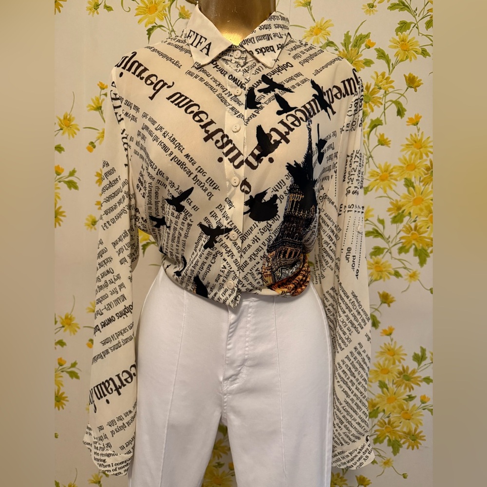 NWOT London Newspaper Print Blouse size L